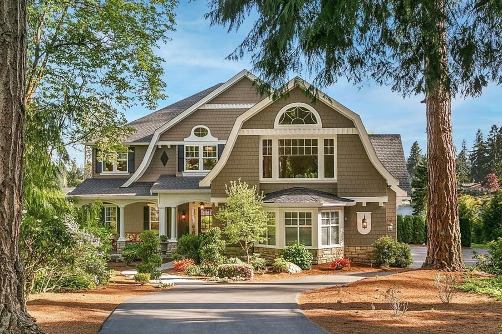 The Shinglecove 4-Bedroom Newport with 4-Car Garage Designed for Self-Made Homeowners Finally Building What They Always Wanted (Floor Plan)