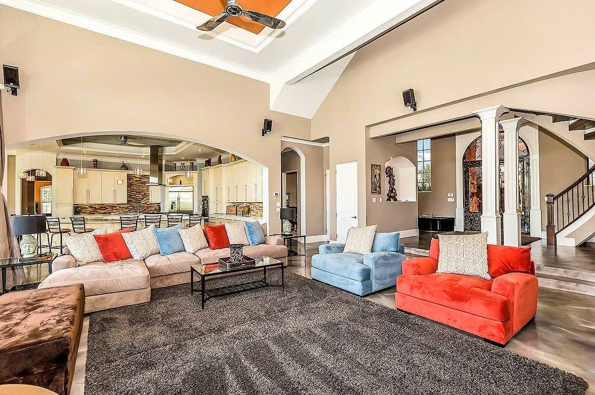 Bold Color Choices That Actually Commit to the Bit