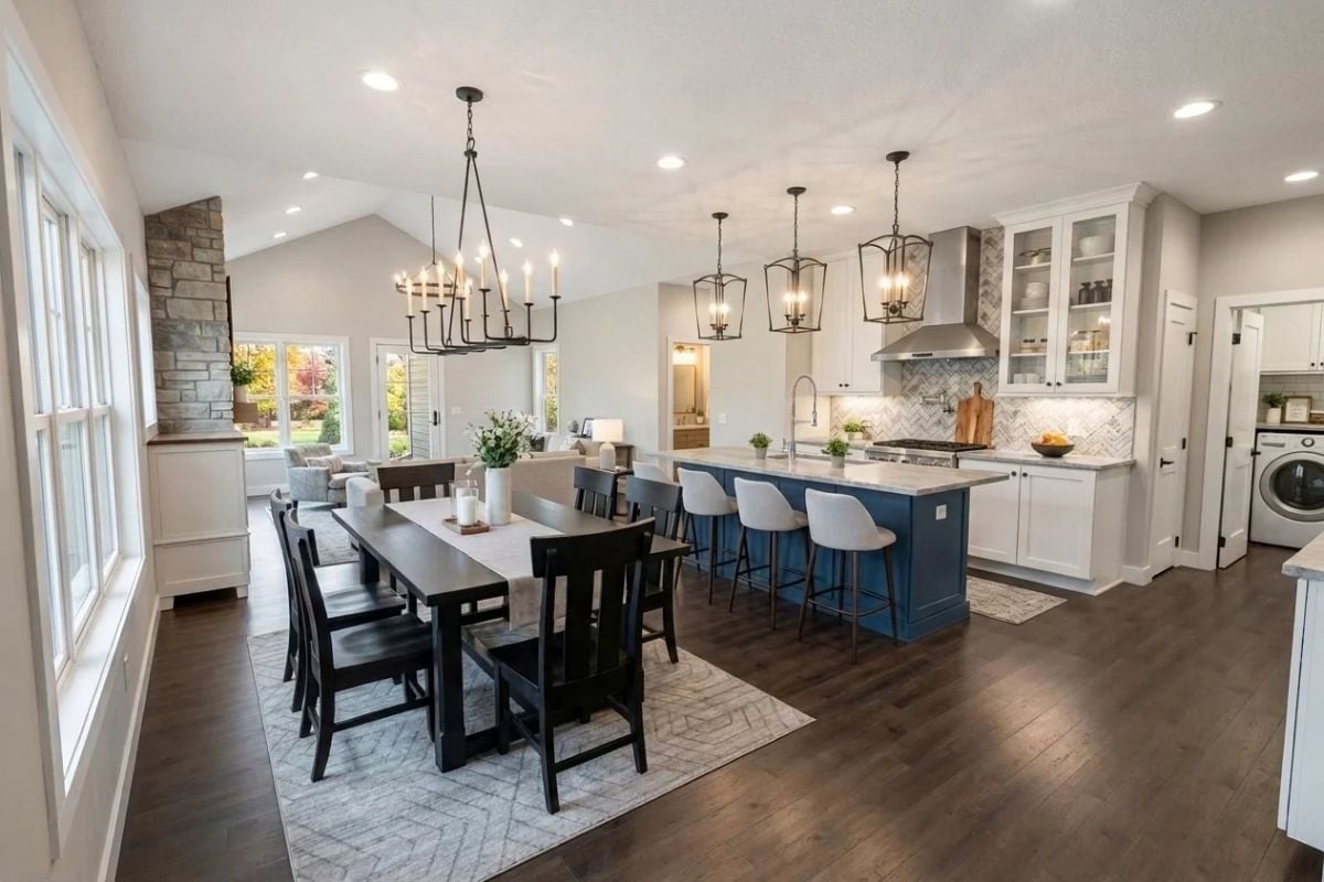 Blue Island and Black Dining Chairs Walk a Fine Line Between Contrast and Cohesion