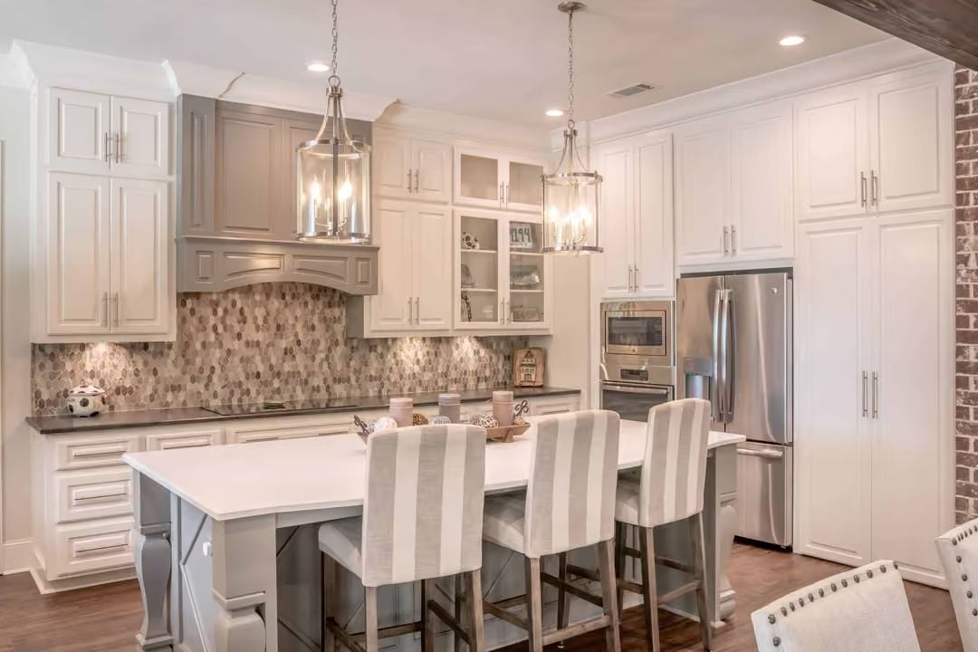 Pendant Lanterns and Hexagon Tile Make This Kitchen Worth Hosting In