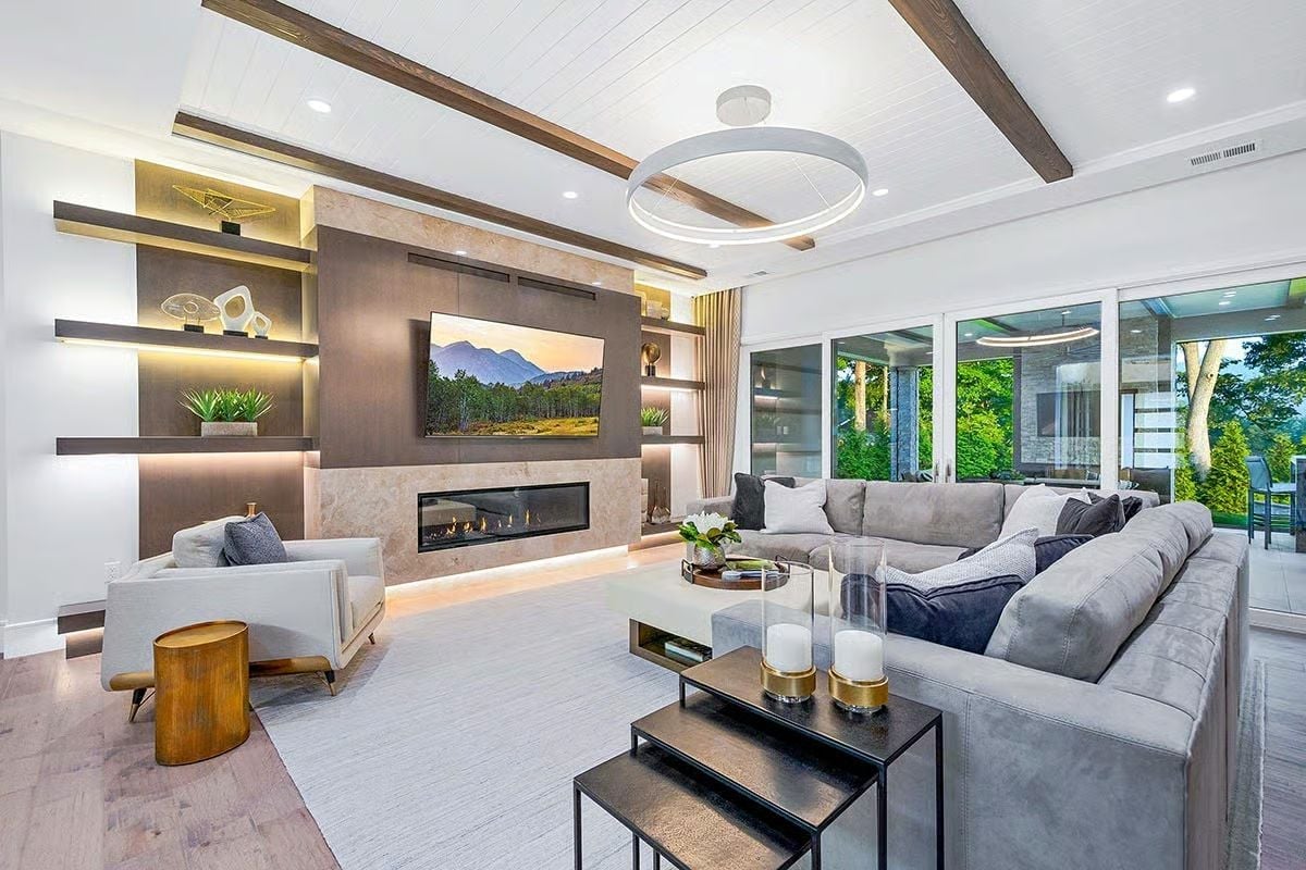 Layered Lighting and a Linear Fireplace Do the Heavy Lifting Here