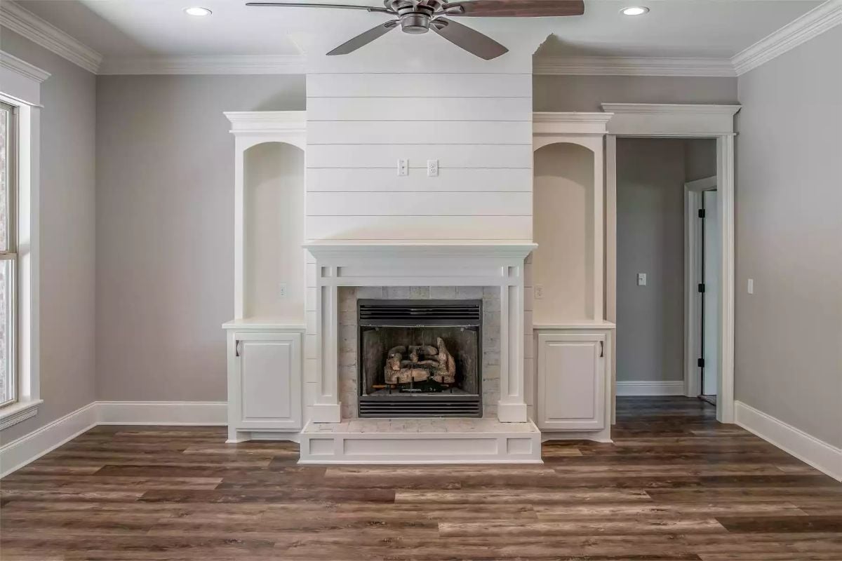 Shiplap, Built-Ins, and a Gas Fireplace That Actually Earns Its Wall Space