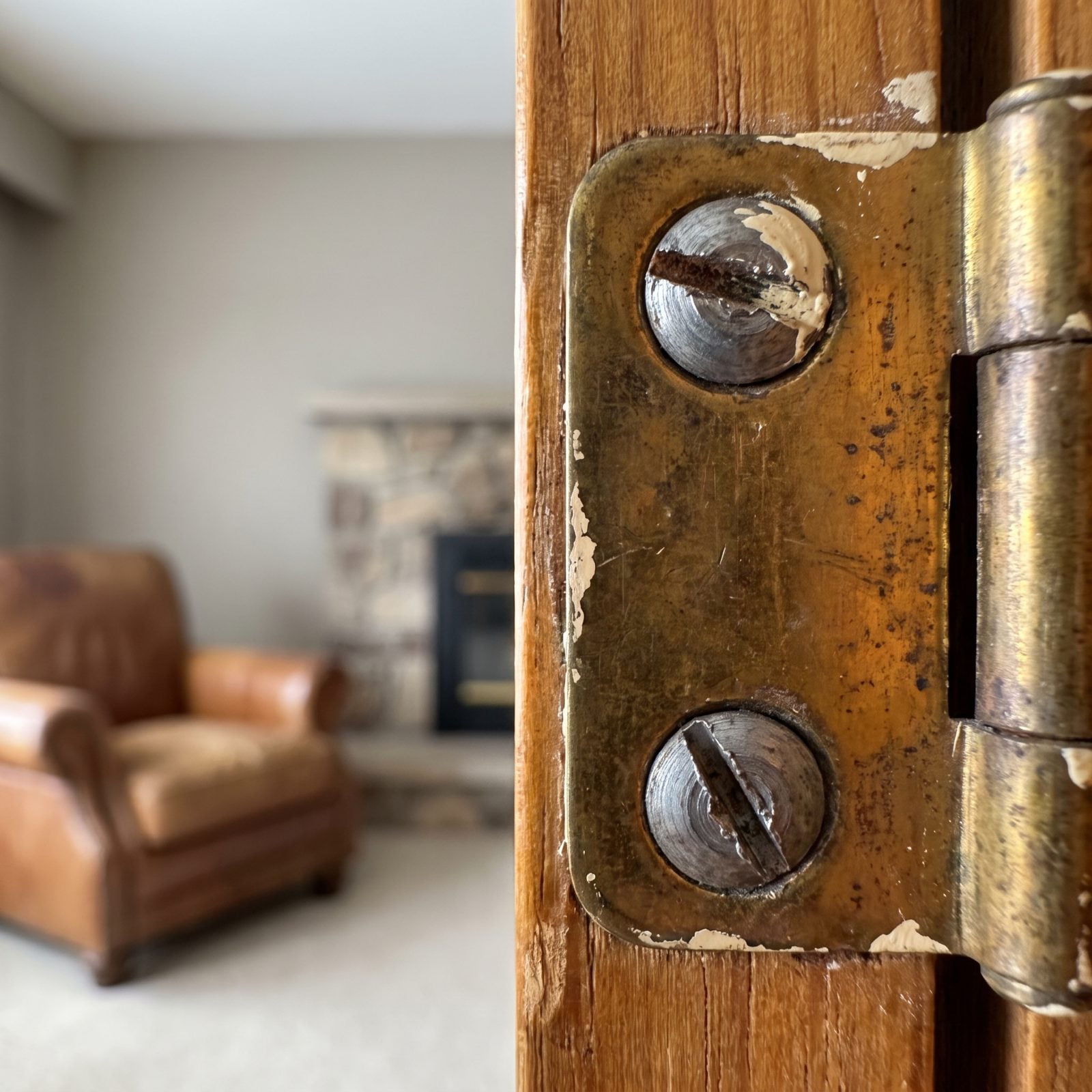 Flathead Screws Throughout the Original Hardware