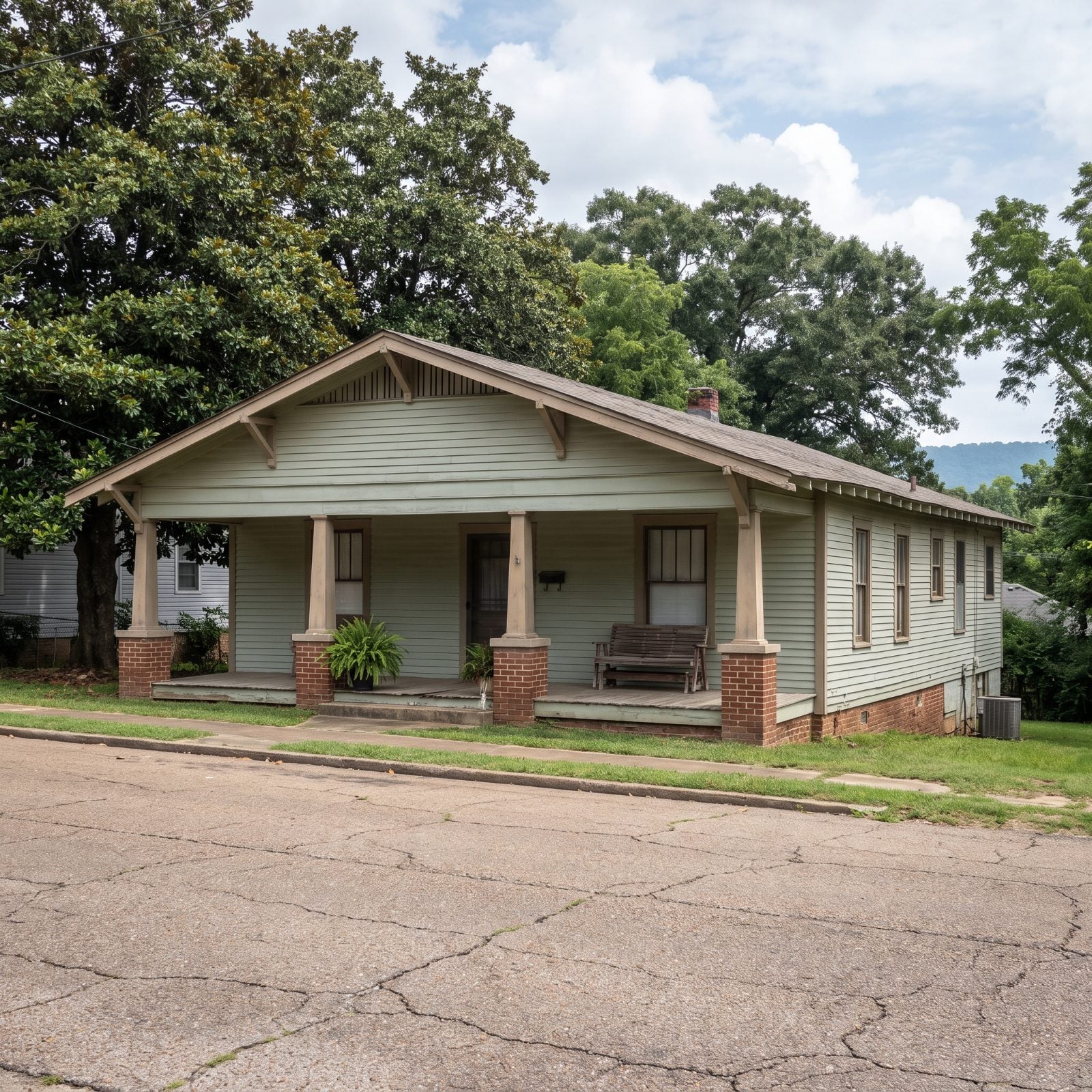 Helena-West Helena, Arkansas, Bungalows and Cottages in the Delta