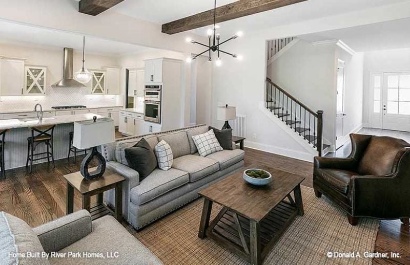 Open-Plan Living Where the Kitchen Island and the Sofa Are Actually Friends