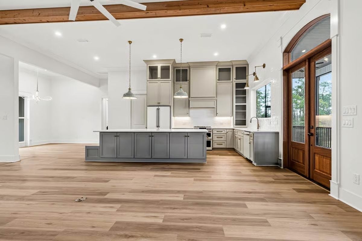 Pendant Lights Over a Gray Island That Knows Exactly What It's Doing