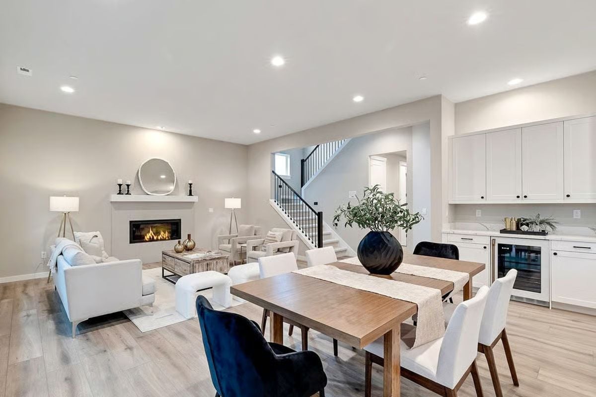 Open-Concept Living Finds Its Anchor in a Fireplace Worth Gathering Around