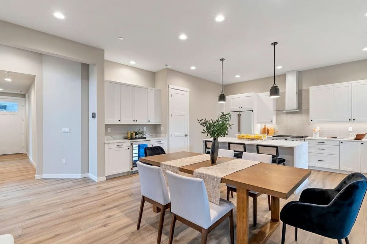 Open-Concept Living Gets a Dining Room Worth Lingering In