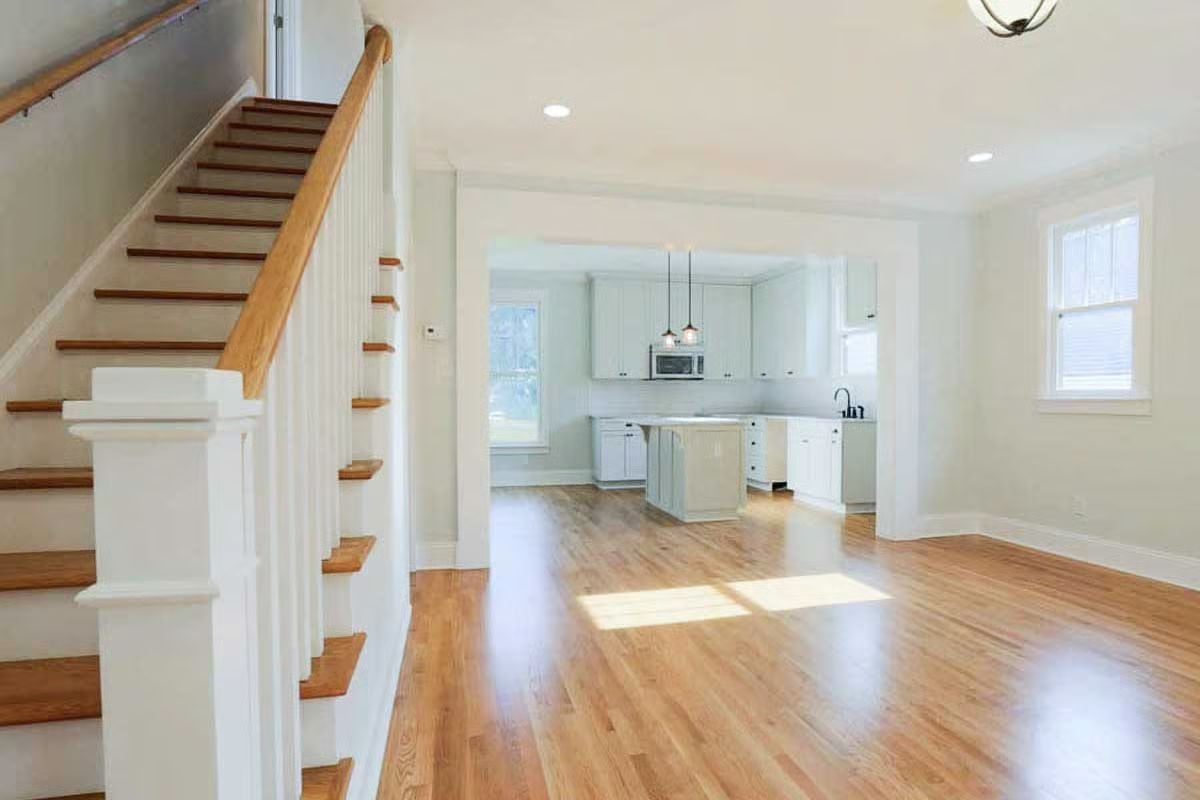 Sunlit Hardwoods and a Kitchen That Actually Breathes