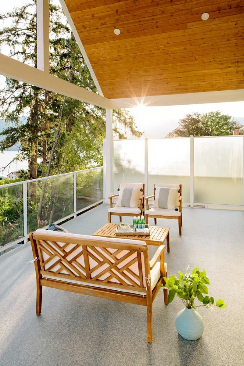 Glass Railings, Teak Lattice, and a Sun That Refuses to Be Subtle