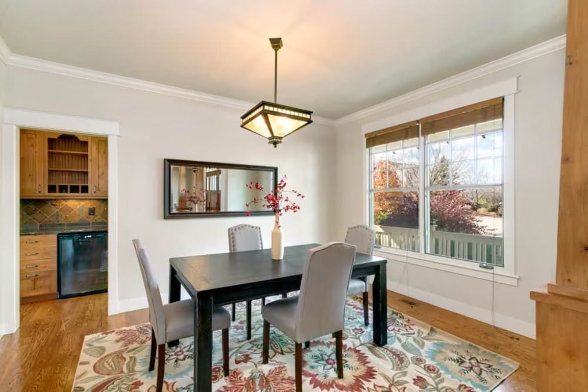 Craftsman Pendant and a Floral Rug That Ground the Whole Dining Room