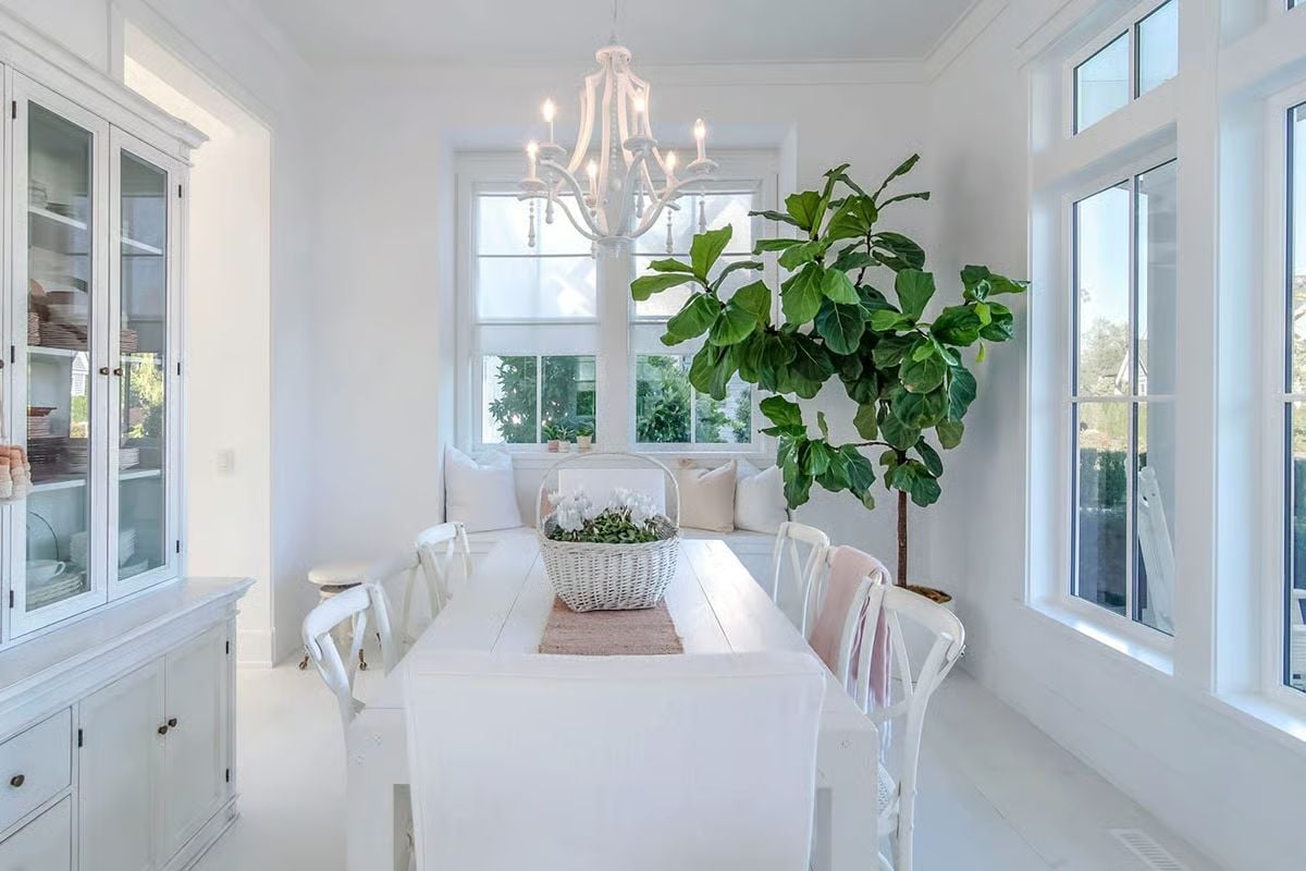 Fiddle-Leaf Fig, White Chandelier, and a Breakfast Nook That Makes You Want to Linger