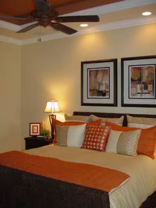 Terracotta Bedding and a Tray Ceiling Give This Room Its Personality