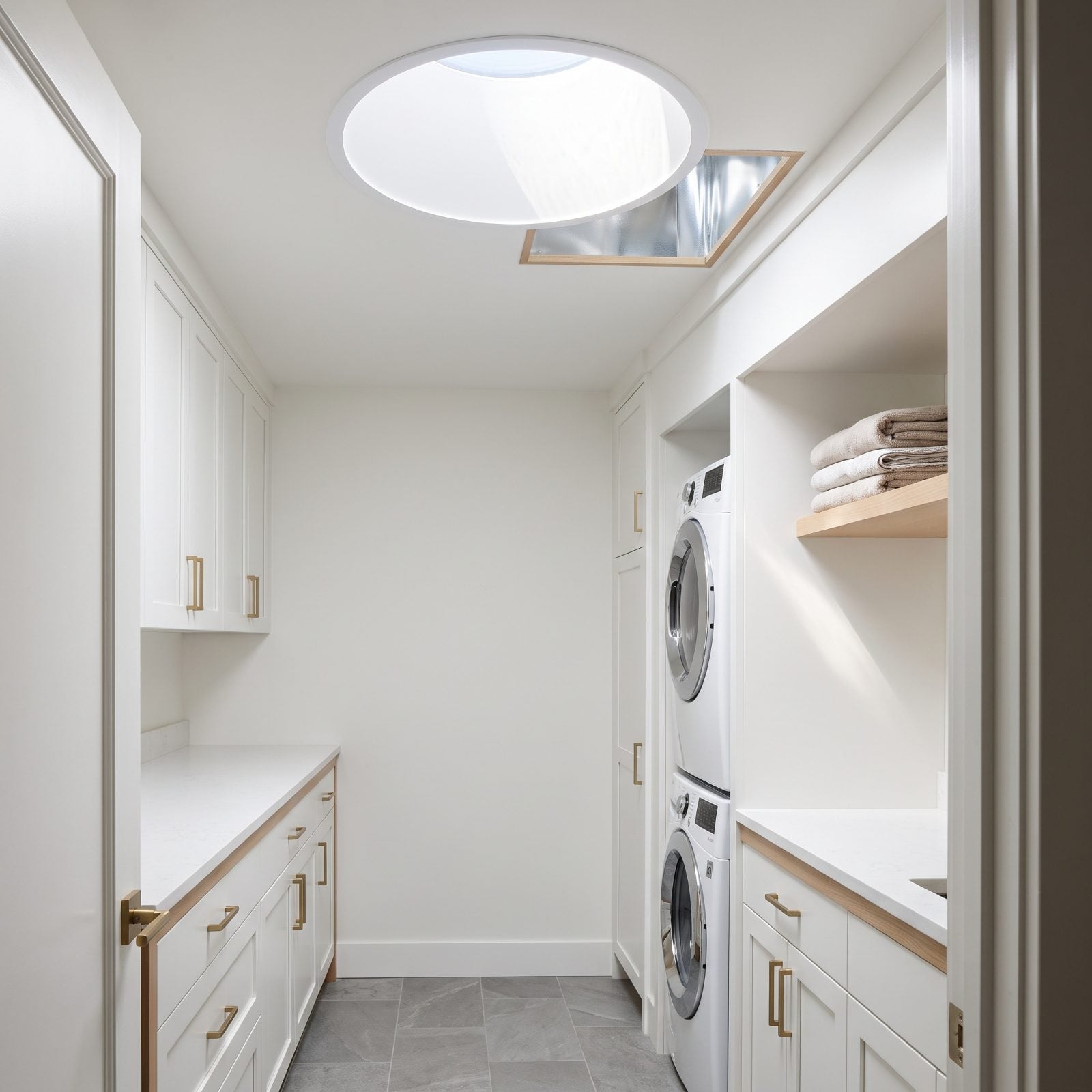 Tubular Skylight for a Windowless Room