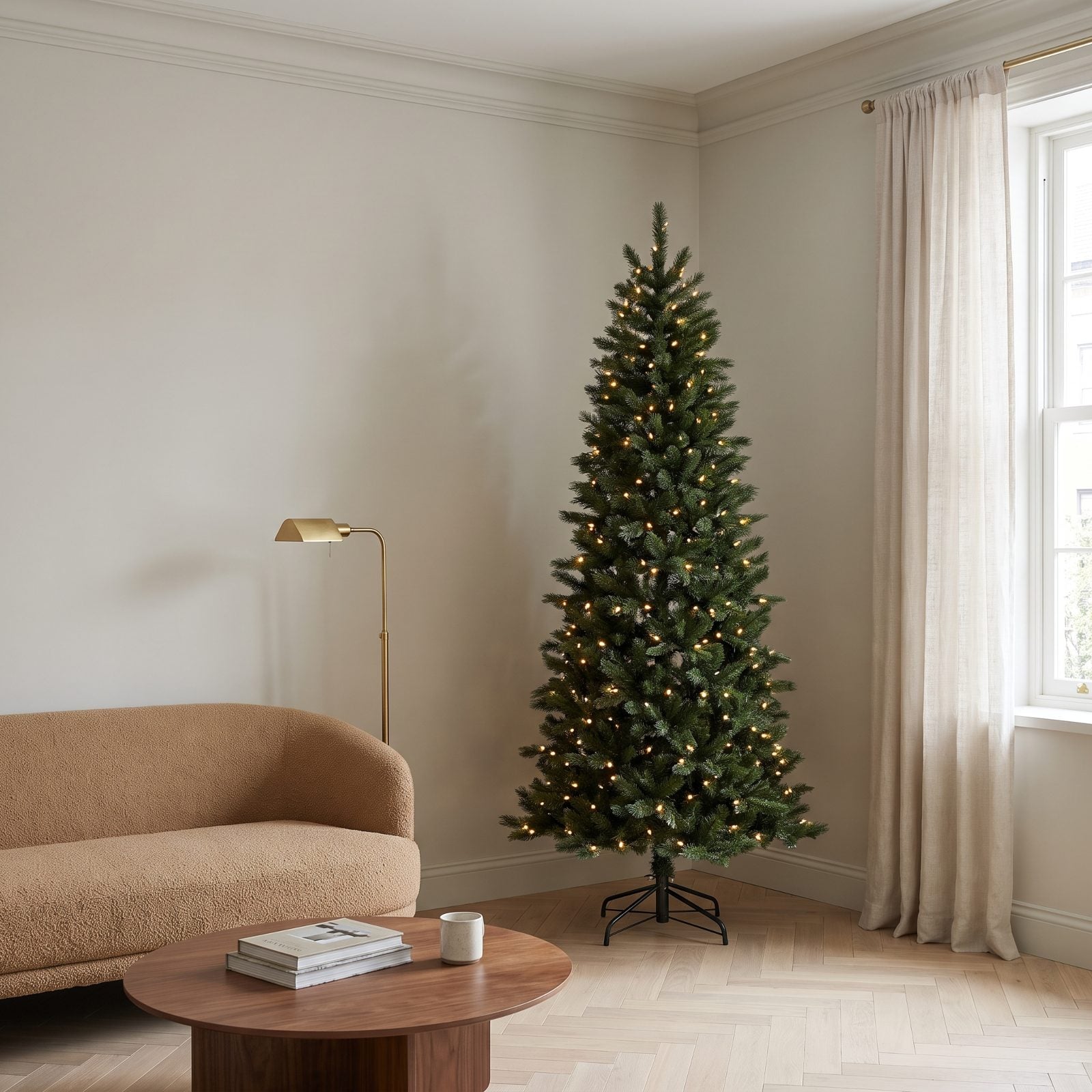 The Unflocked Tree Chosen for a Compact Interior